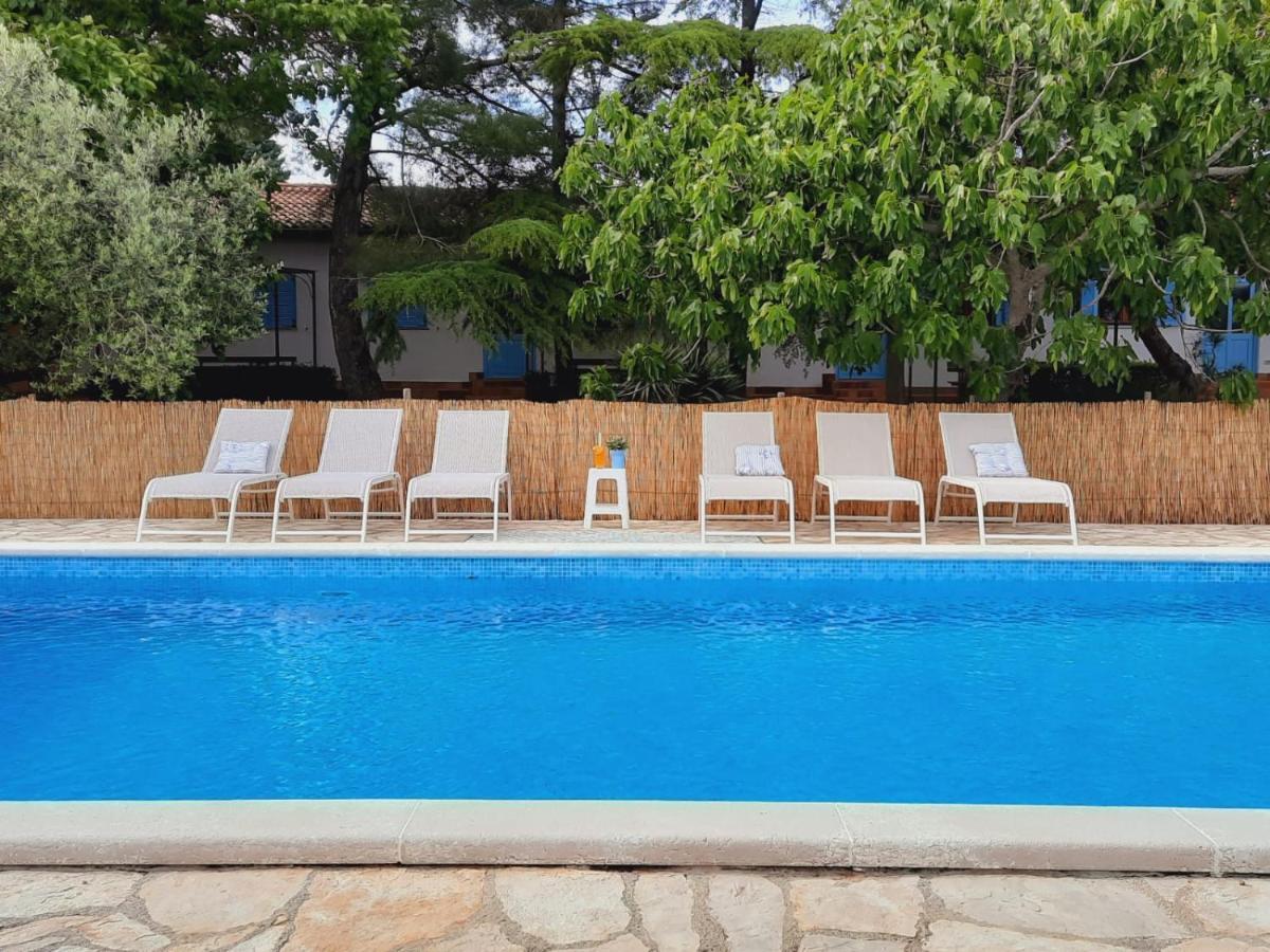 Sanja Apartments Sveti Servul Novigrad Istria Kültér fotó